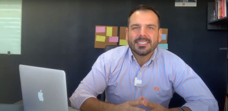 Pablo Moscoso, conferencista internacional, se une a la Semana de Liderazgo de la Escuela.JPG