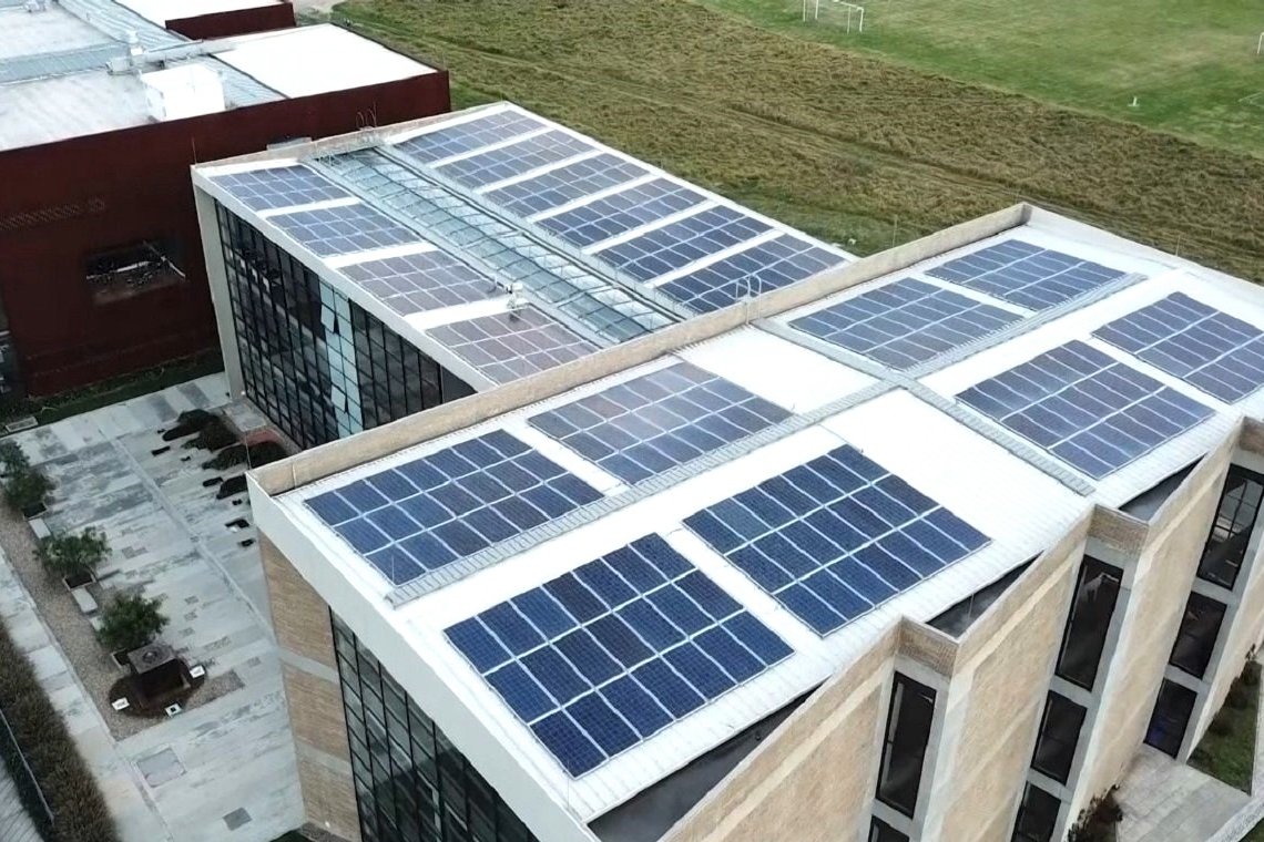 paneles solares bloque h.jpg